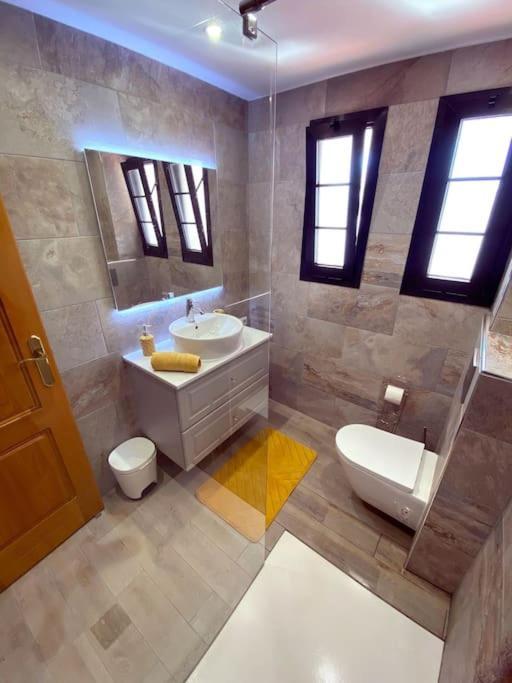 קורלחו Villa Nina 'Luxury Villa In The Sun' מראה חיצוני תמונה