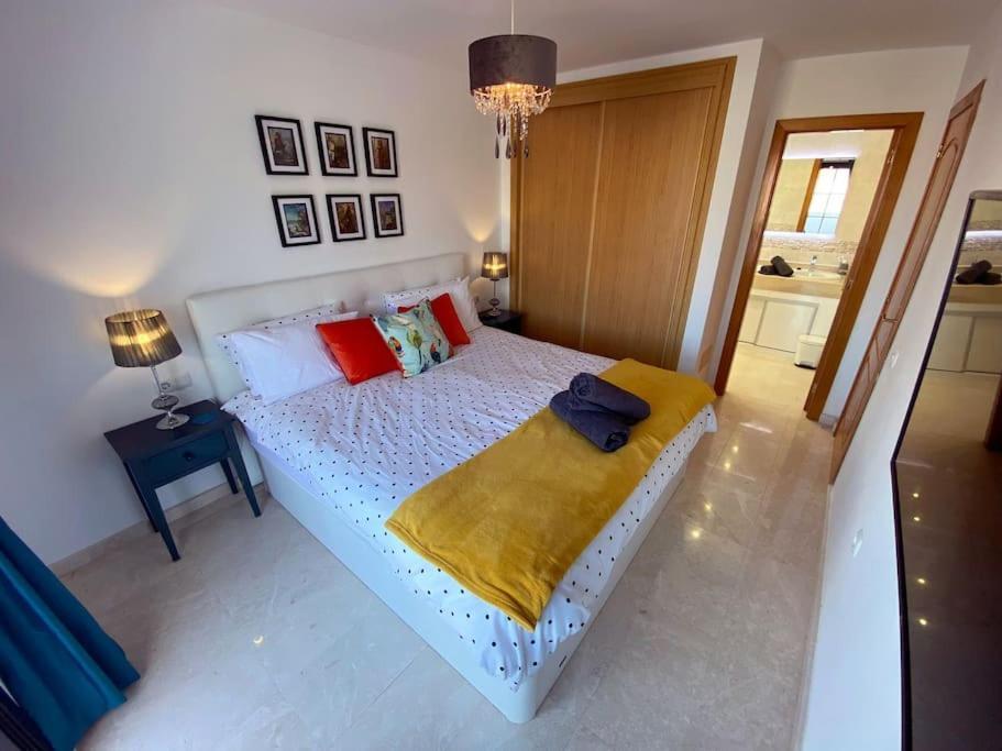 קורלחו Villa Nina 'Luxury Villa In The Sun' מראה חיצוני תמונה