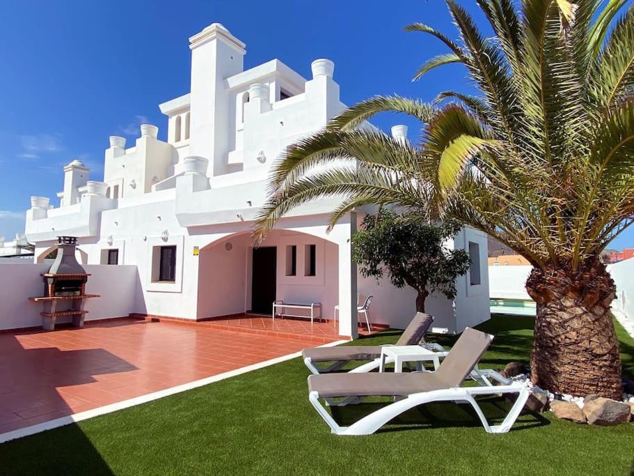 קורלחו Villa Nina 'Luxury Villa In The Sun' מראה חיצוני תמונה